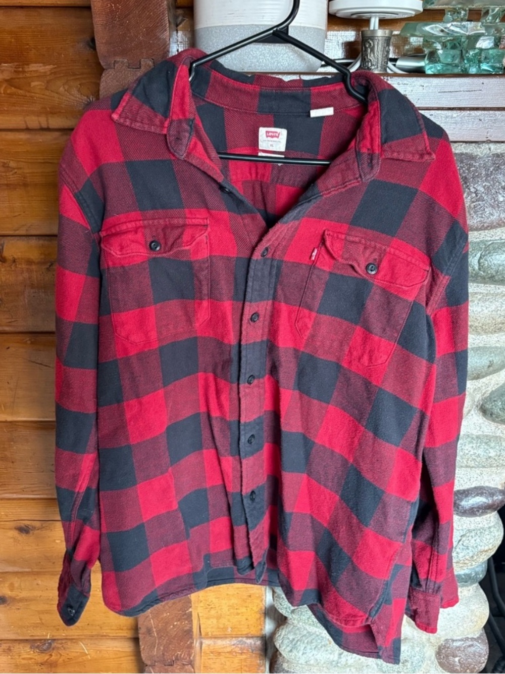 Levi’s Red Black Buffalo Plaid Flannel Shirt Men’s Button Up